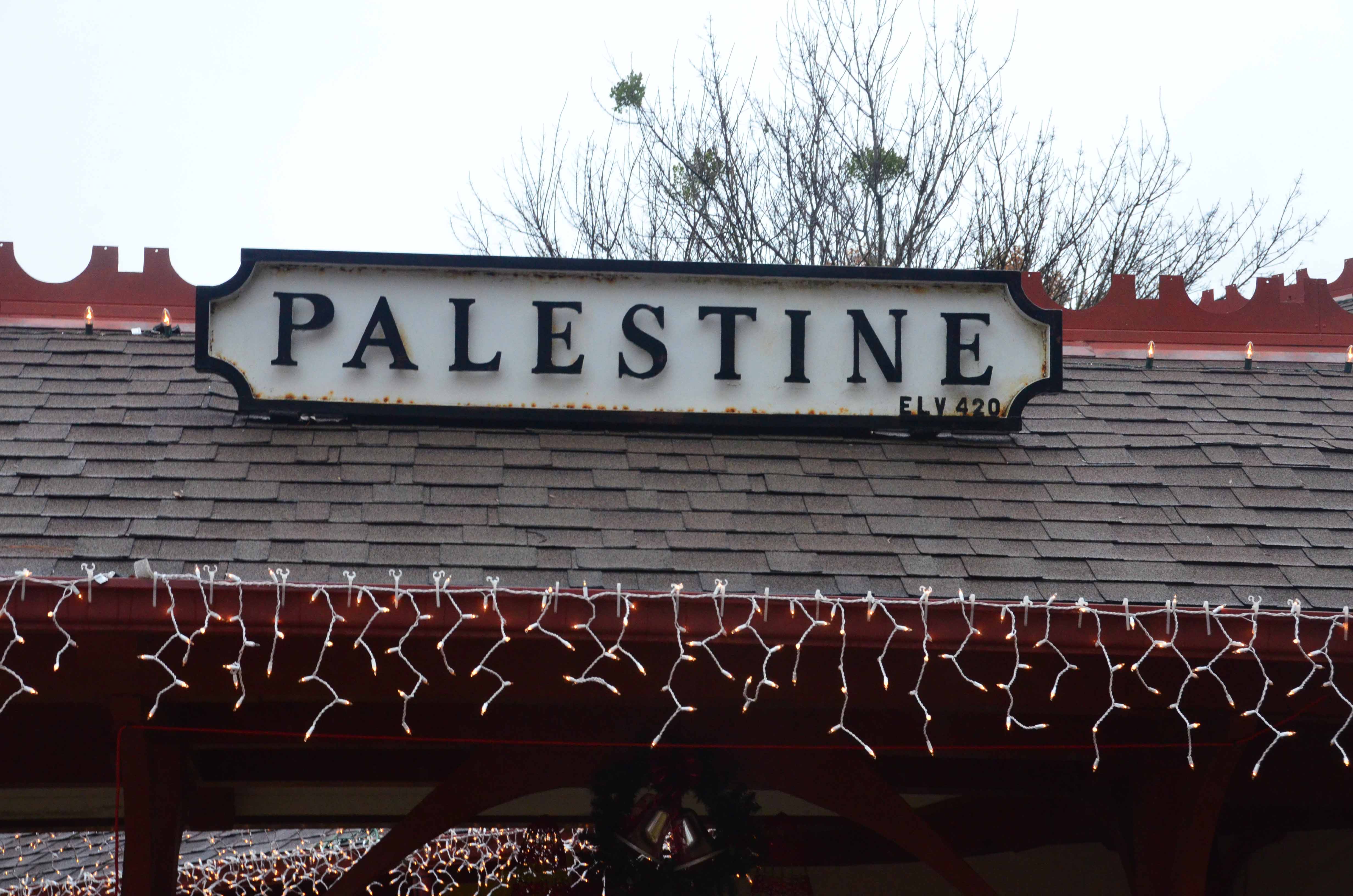 A Christmas Weekend Staycation in Palestine, TX